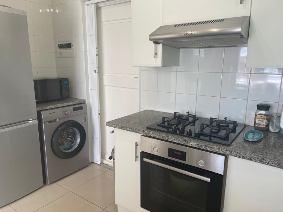 To Let 3 Bedroom Property for Rent in Summerstrand Eastern Cape